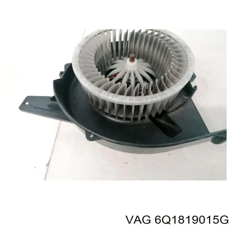 Silniczek wentylatora nagrzewnicy (ogrzewacza wnętrza) VAG 6Q1819015G