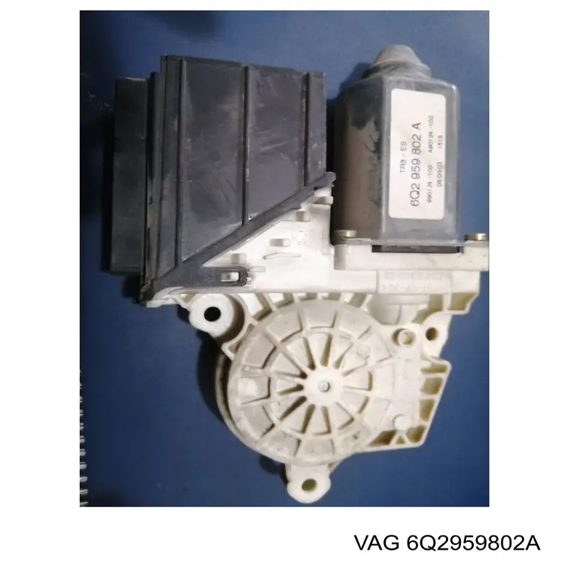 Do koszyka 6Q2959802A VAG Silniczek podnośnika szyby drzwi przednich lewych