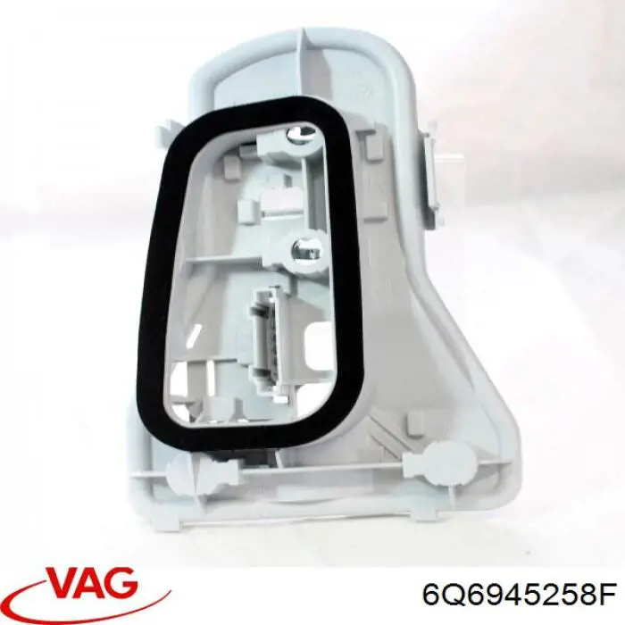 Gniazdo lampy zespolonej tylnej VAG 6Q6945258F cena, od 67,02 USD