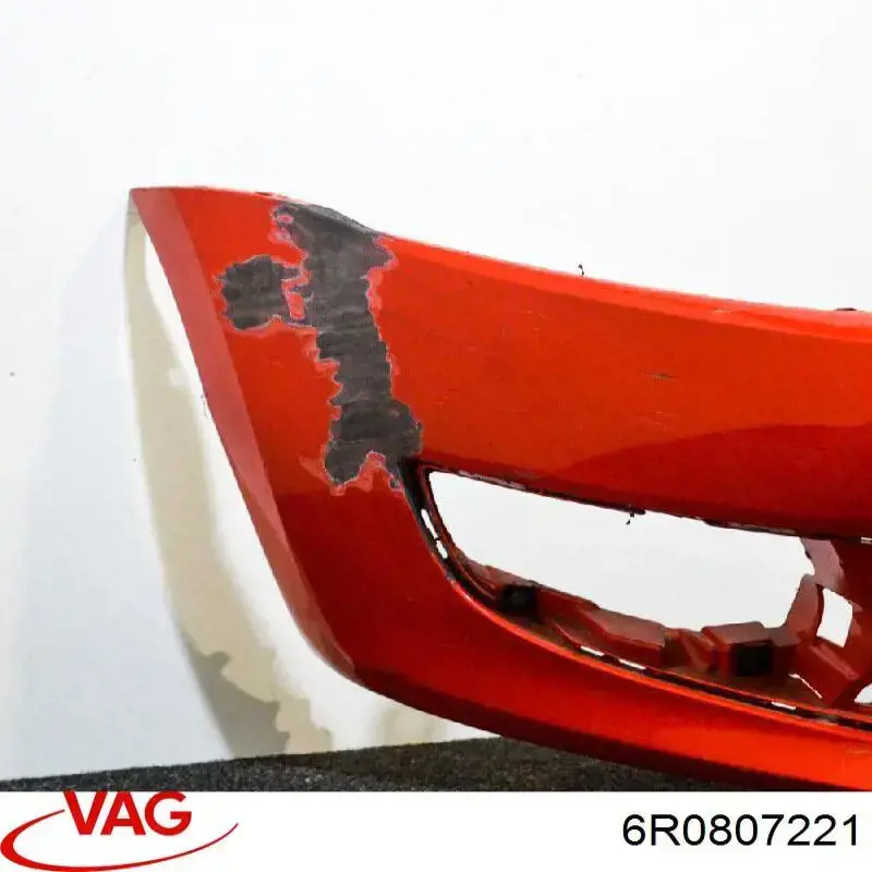 Do koszyka 6R0807221 VAG Zderzak przedni