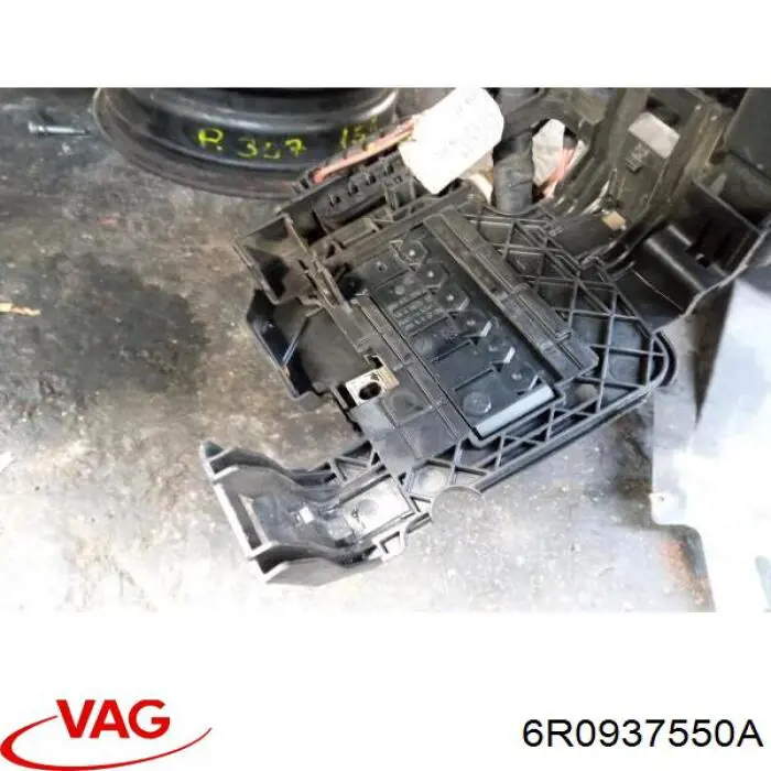 Skrzynka bezpieczników 6R0937550A VAG