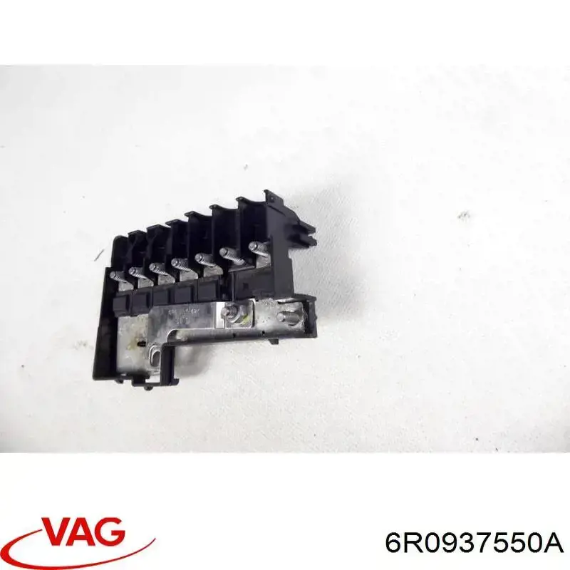Skrzynka bezpieczników VAG 6R0937621 cena, od 76,92 USD