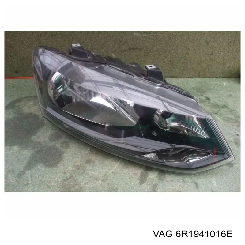6R1941016E VAG Reflektor prawy
