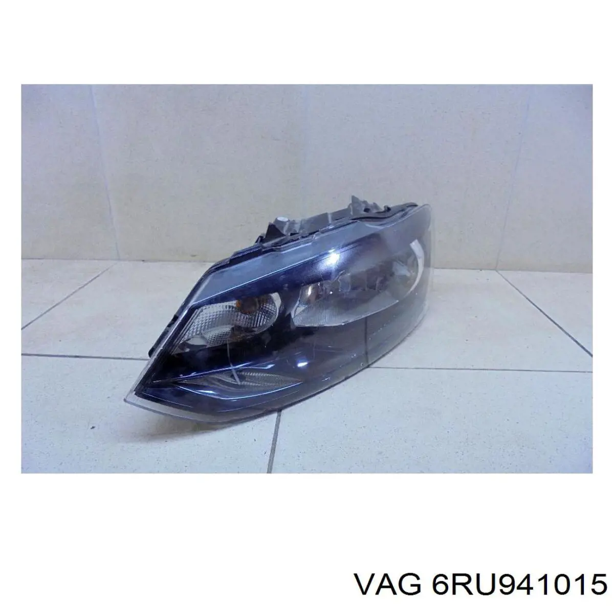 Reflektor lewy VAG 6RU941015 cena, od 123,99 USD