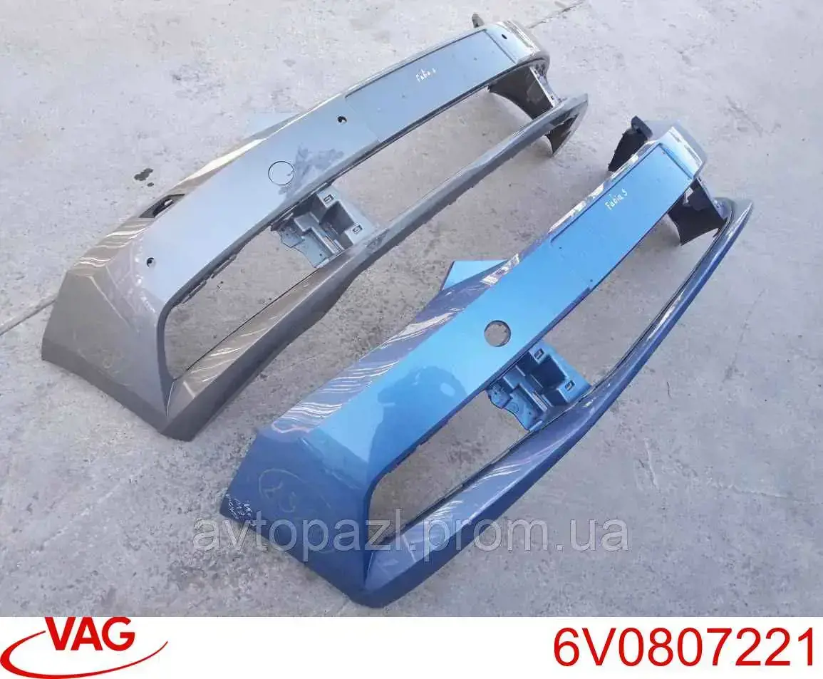 6V0807221 VAG Zderzak przedni