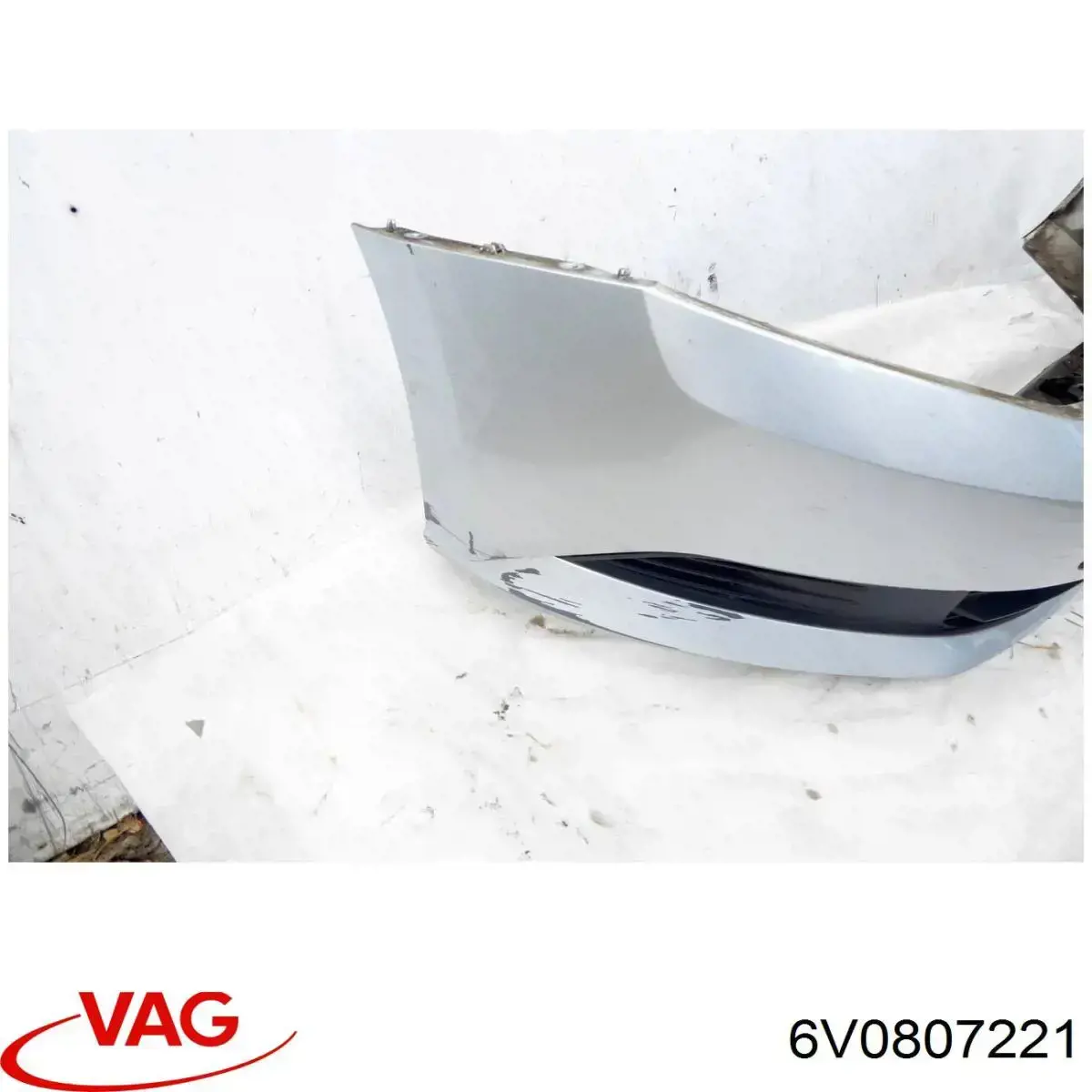 Zderzak przedni VAG 6V0807221 cena, od 99,26 USD