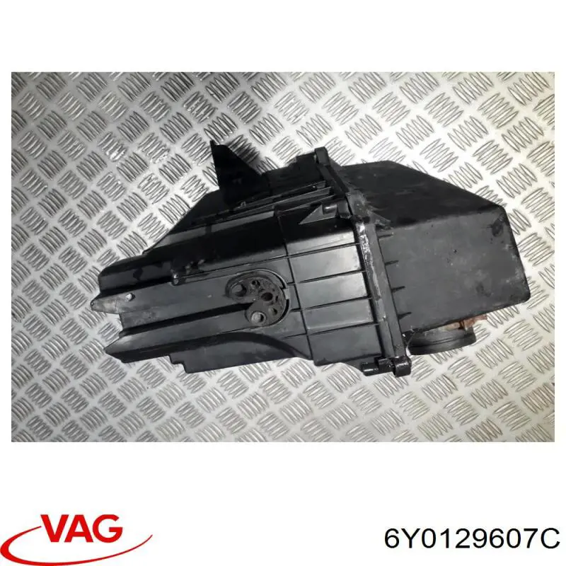 Obudowa filtra powietrza VAG 6Y0129607C cena, od 235,06 USD