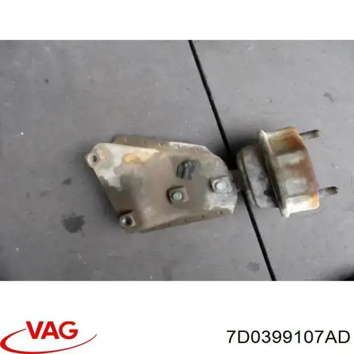 Poduszka (podpora) silnika lewa 7D0399107AD VAG