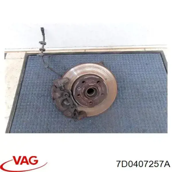 Czop (zwrotnica) przedni lewy VAG 7D0407257A cena, od 103,86 USD