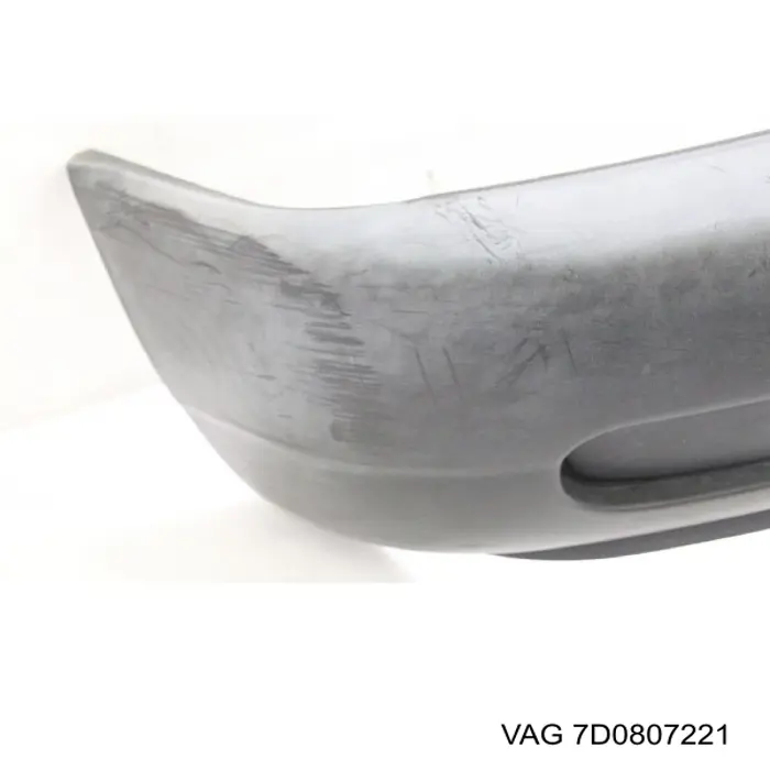 Zderzak przedni VAG 7D0807221 cena, od 149,22 USD