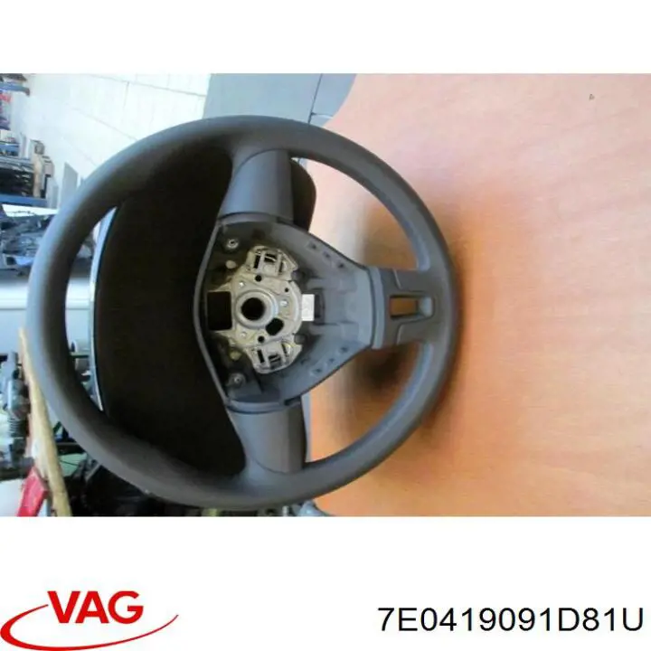 Kierownica VAG 7E0419091D81U cena, od 153,95 USD