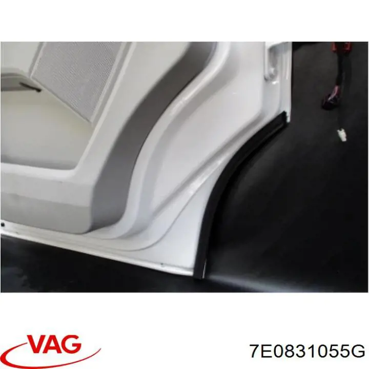 7E0831055G VAG Drzwi przednie lewe