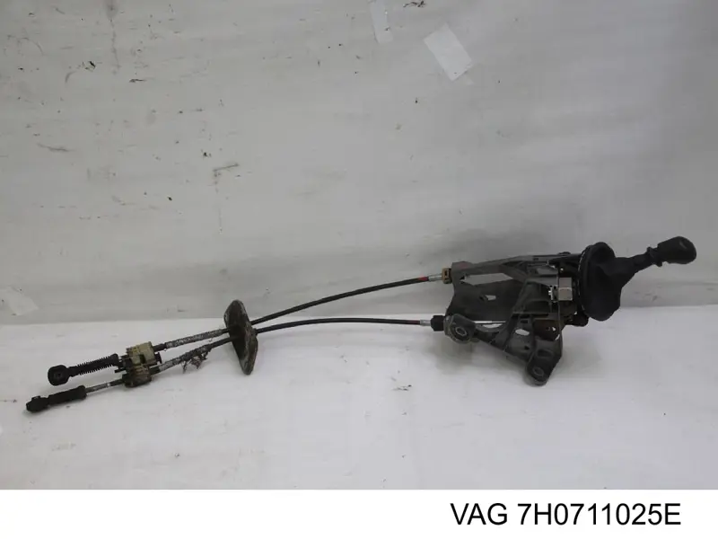 7H0711025E VAG Mechanizm zmiany biegów (cięgno)