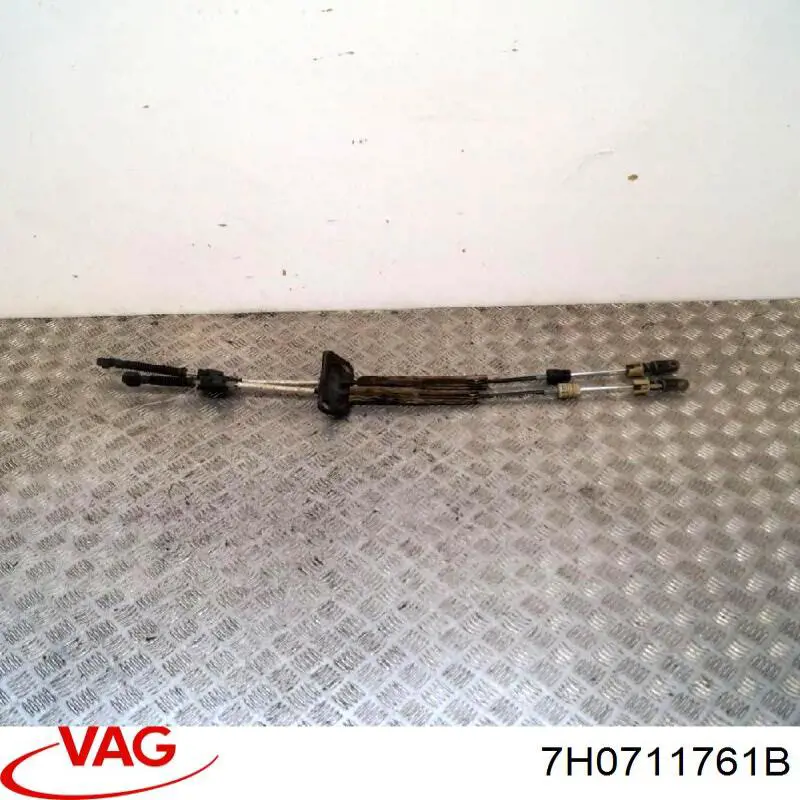 Linka dźwigni zmiany biegów podwójna VAG 7H0711761B cena, od 7,72 USD