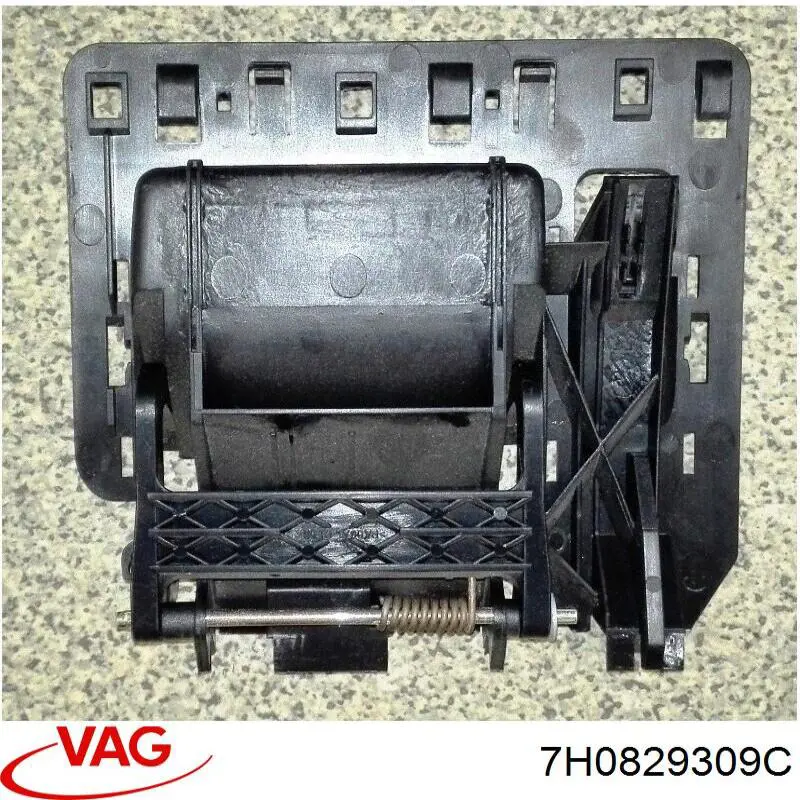 Klamka klapy bagażnika (3/5 drzwi tylnych) wewnętrzna VAG 7H0829309E cena, od 45,67 USD