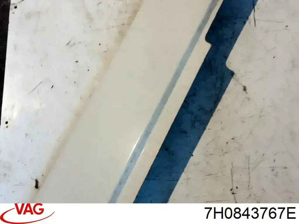 Do koszyka 7H0843767E VAG Zaczep zamka drzwi przesuwnych