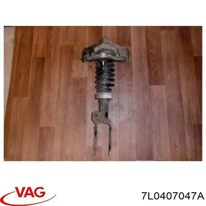 7L0407047A VAG Wahacz zawieszenia przedniego górny lewy/prawy