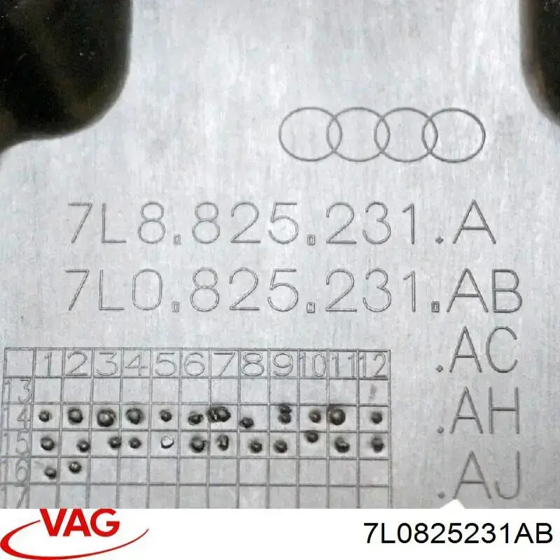 7L0825231AB VAG Osłona silnika tylna