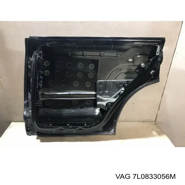 Drzwi tylne prawe Volkswagen Touareg I SUV (7LA, 7L6, 7L7) (2002 - 2010) cena, od 231,39 USD