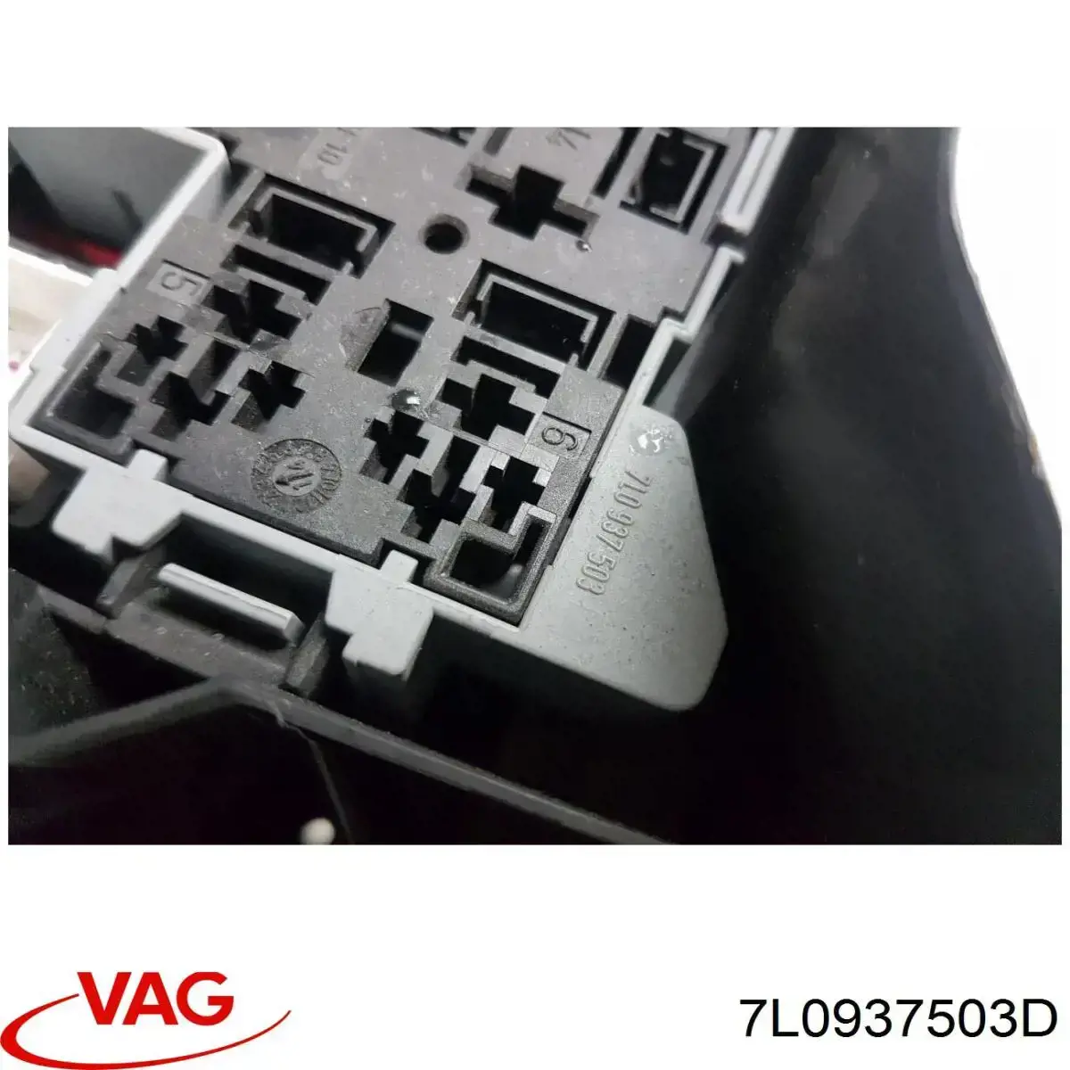 Skrzynka bezpieczników do Volkswagen Touareg I 7LA, 7L6, 7L7