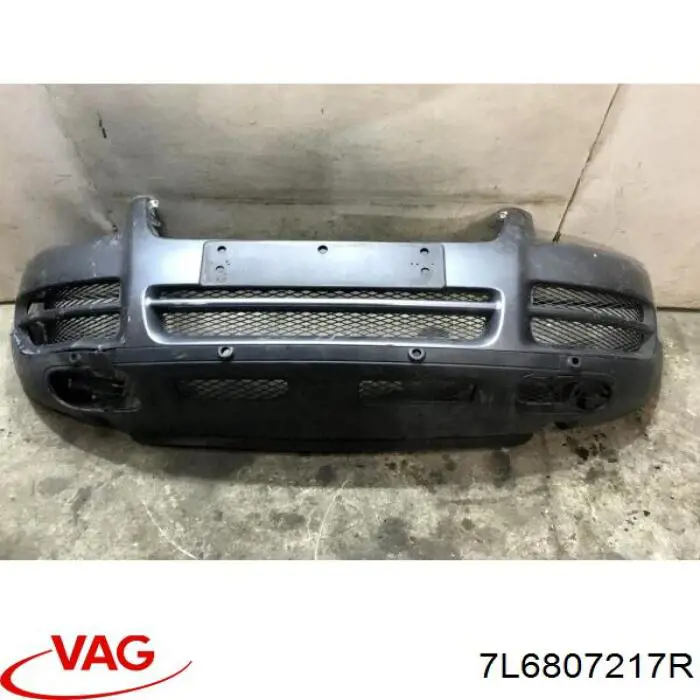 7L6807217R VAG Zderzak przedni