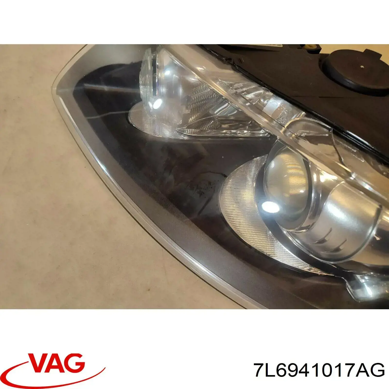 Reflektor lewy VAG 7L6941017AG cena, od 335,41 USD