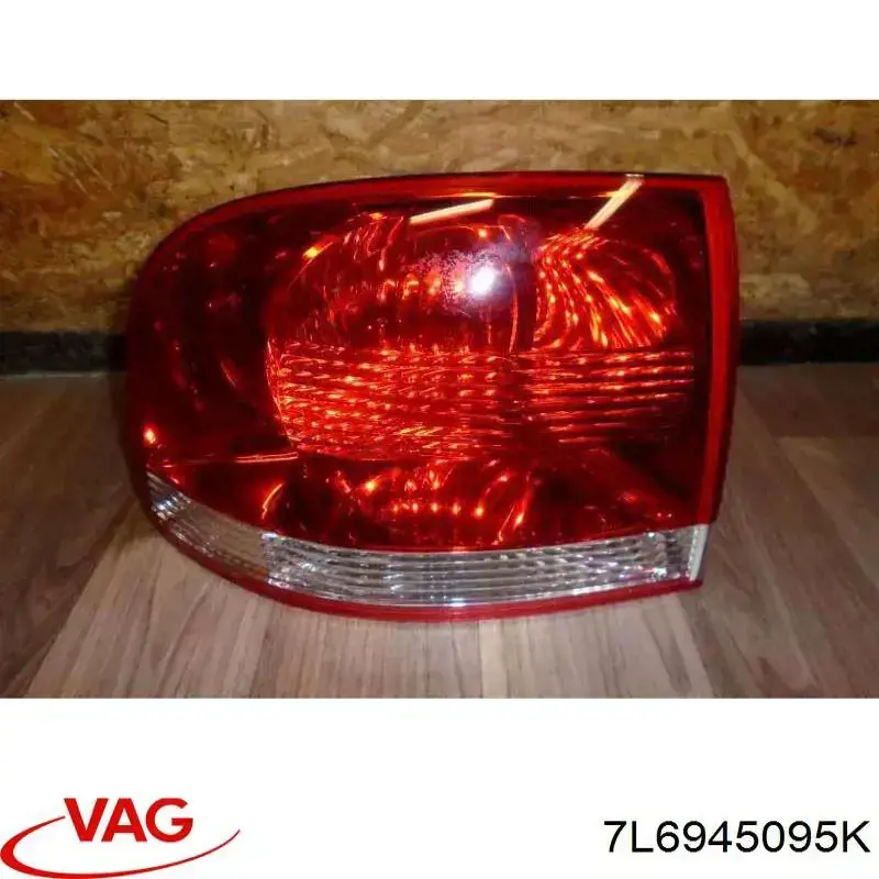 Lampa zespolona tylna lewa zewnętrzna VAG 7L6945095K cena, od 80,02 USD