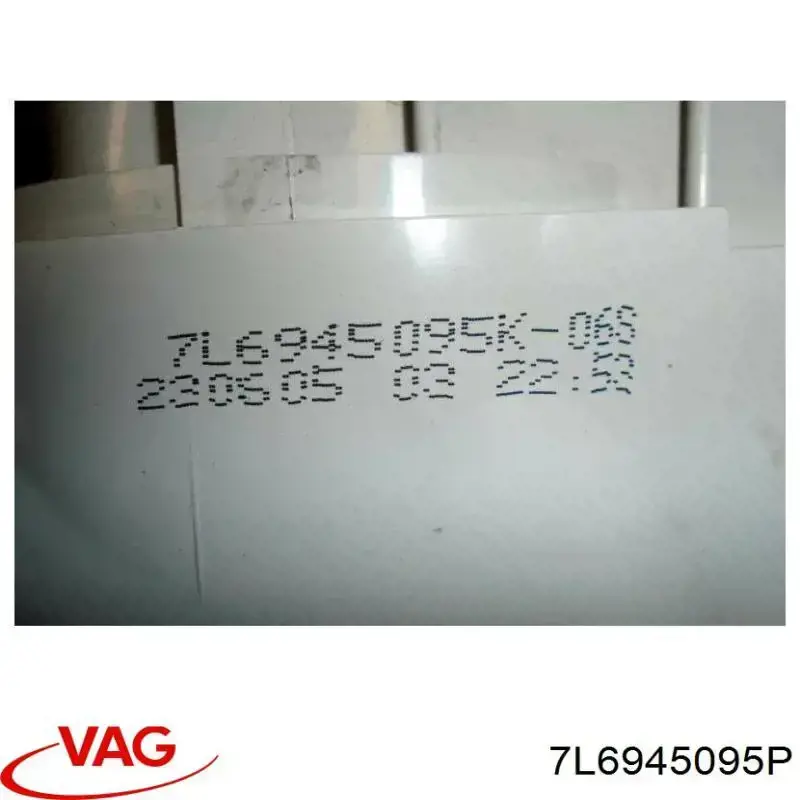 Lampa zespolona tylna lewa zewnętrzna VAG 7L6945095P cena, od 80,02 USD