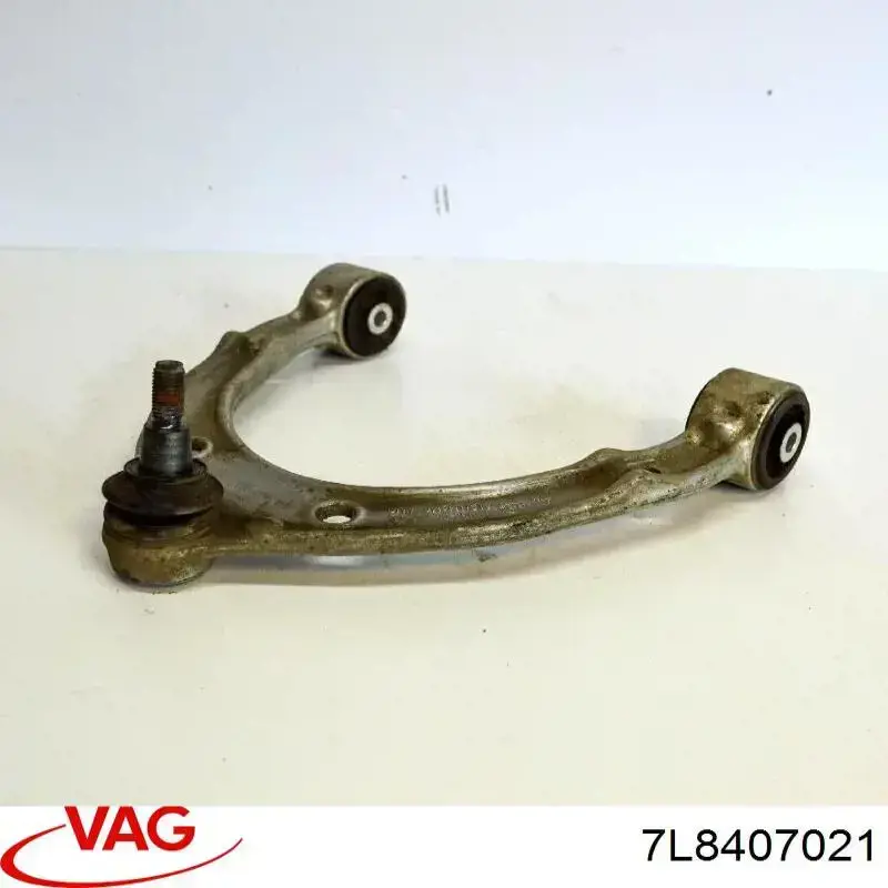 Do koszyka 7L8407021 VAG Wahacz zawieszenia przedniego górny lewy/prawy