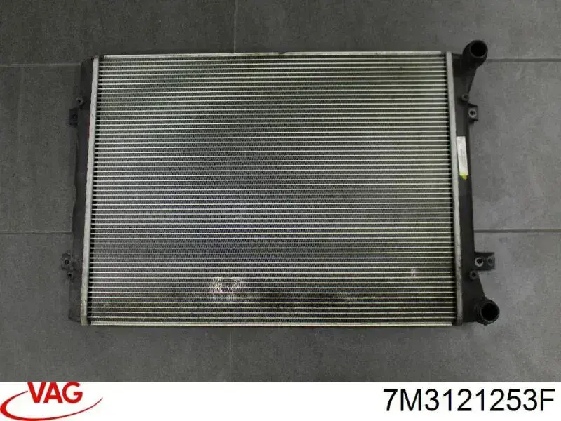 Chłodnica silnika VAG 7M3121253F cena, od 129,45 USD