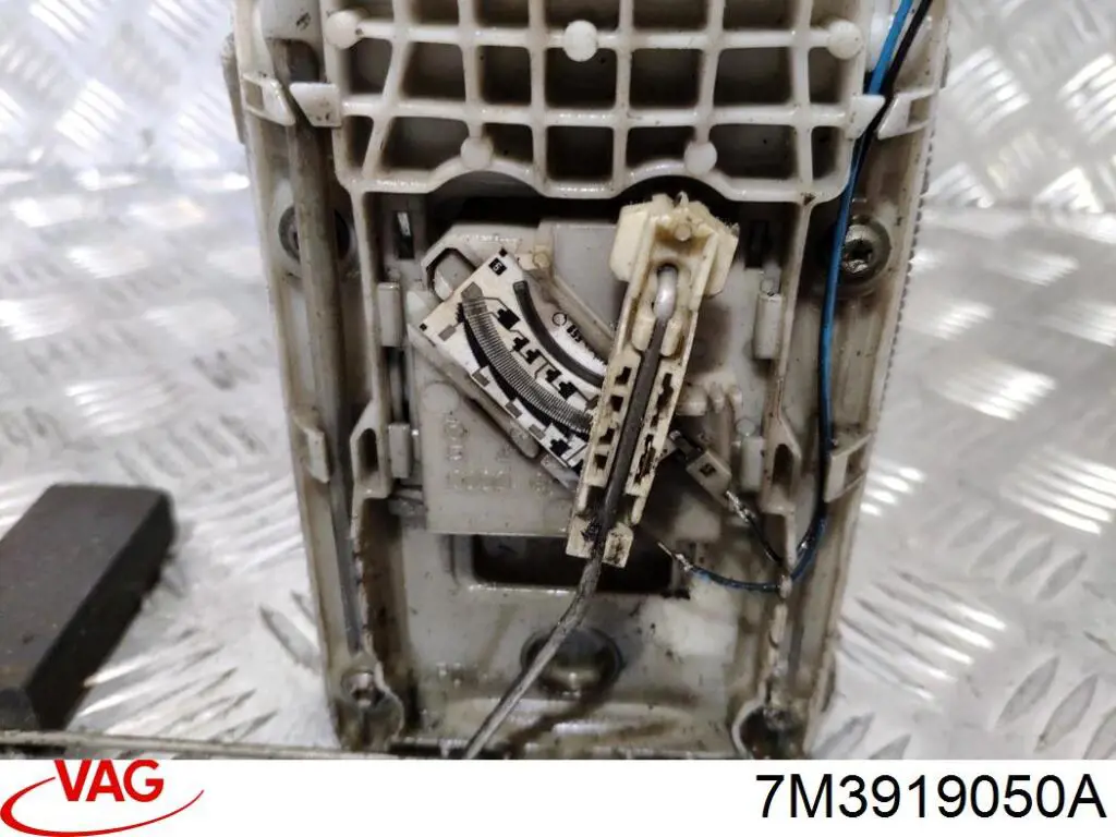 7M3919050A VAG Moduł pompy paliwowej z czujnikiem poziomu paliwa