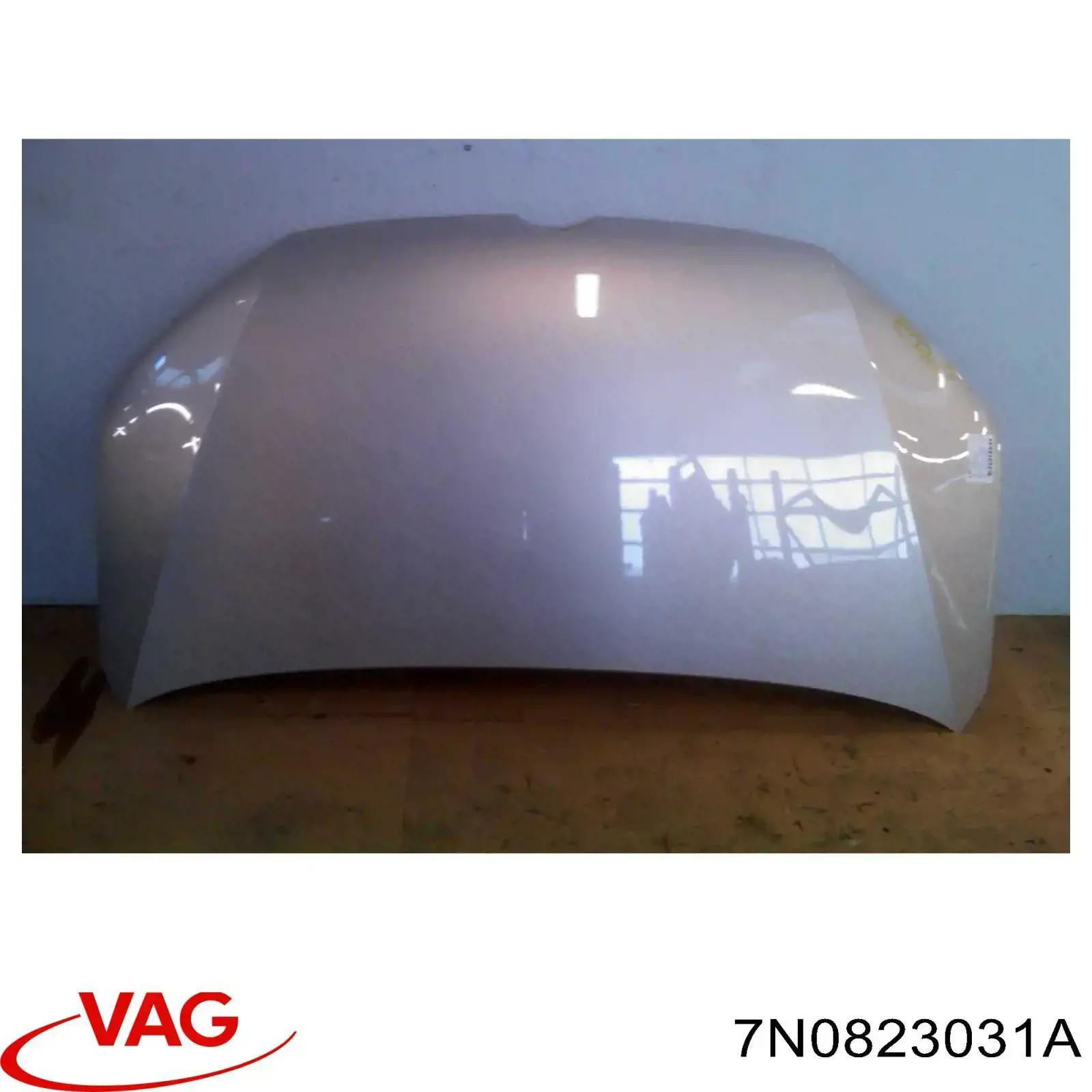 7N0823031A VAG Maska silnika