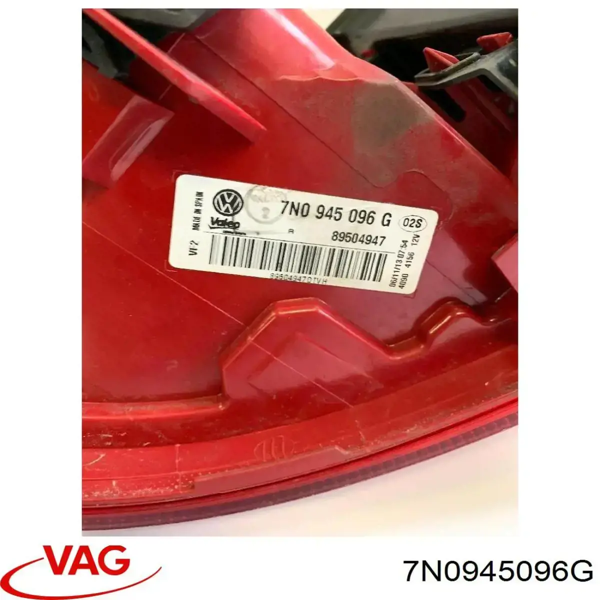 Lampa zespolona tylna prawa zewnętrzna VAG 7N0945096G cena, od 162,22 USD