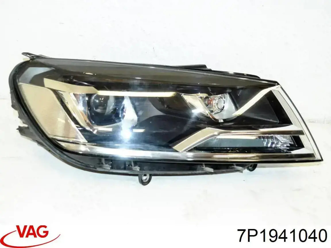 Reflektor prawy VAG 7P1941040 cena, od 674,63 USD
