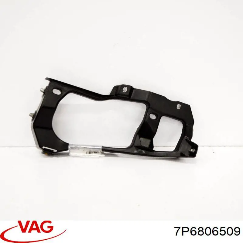 Do koszyka 7P6806509 VAG Wsponik (adapter) mocowania reflektora przedniego lewego