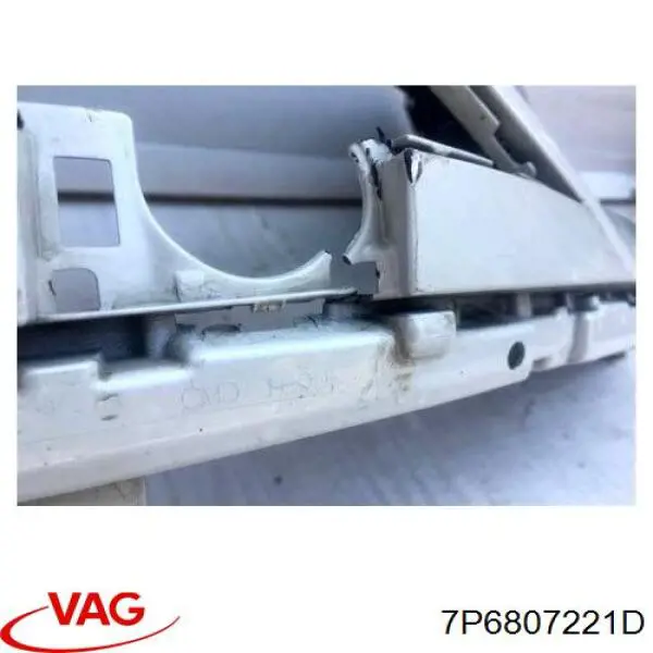 7P6807221D VAG Zderzak przedni
