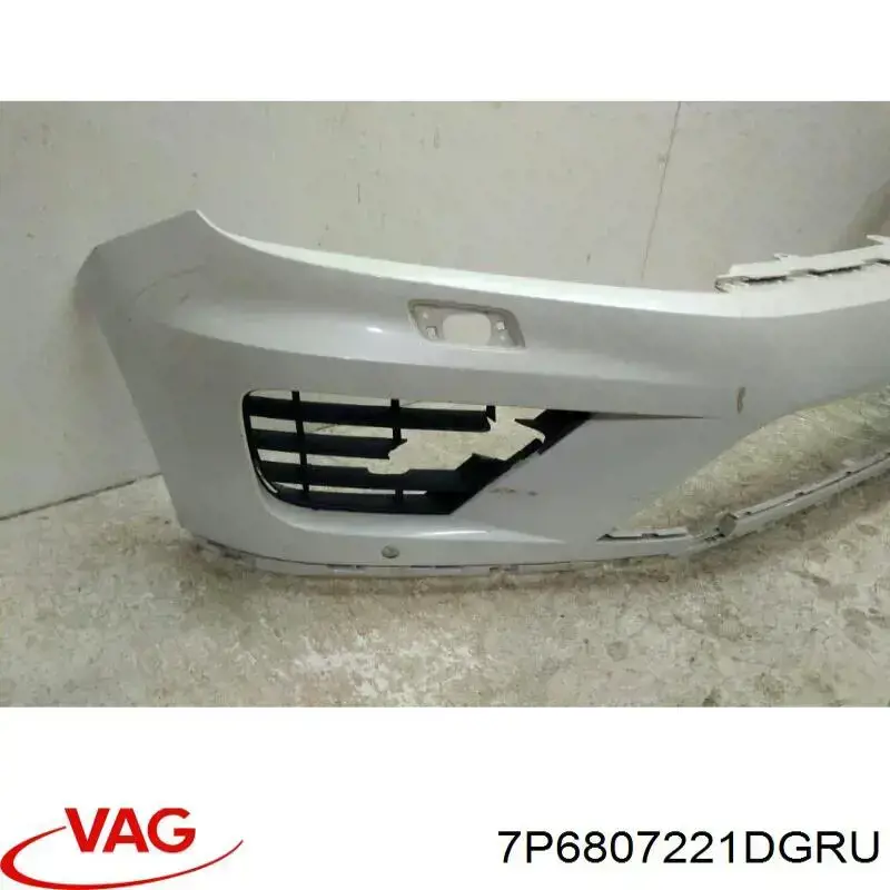 7P6807221DGRU VAG Zderzak przedni