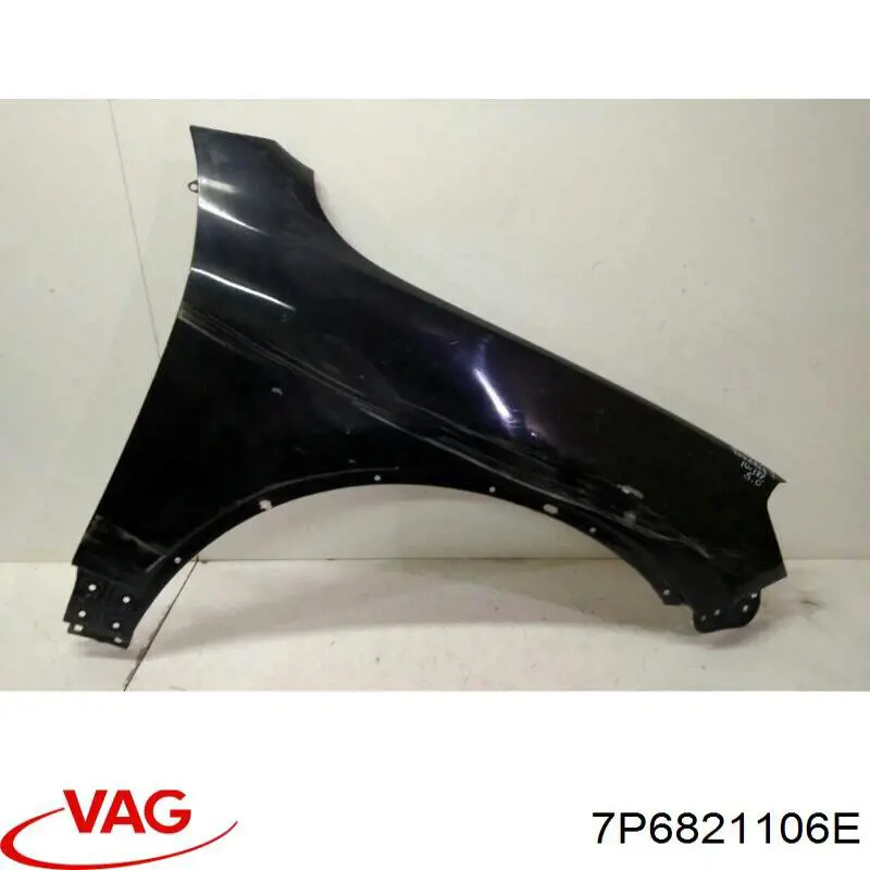 Błotnik przedni prawy VAG 7P6821106E cena, od 174,56 USD