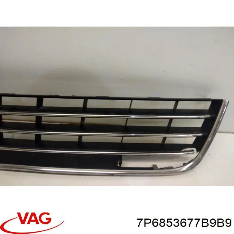 Listwa ochronna kratki zderzaka przedniego dolna VAG 7P6853677B9B9 cena, od 175,26 USD