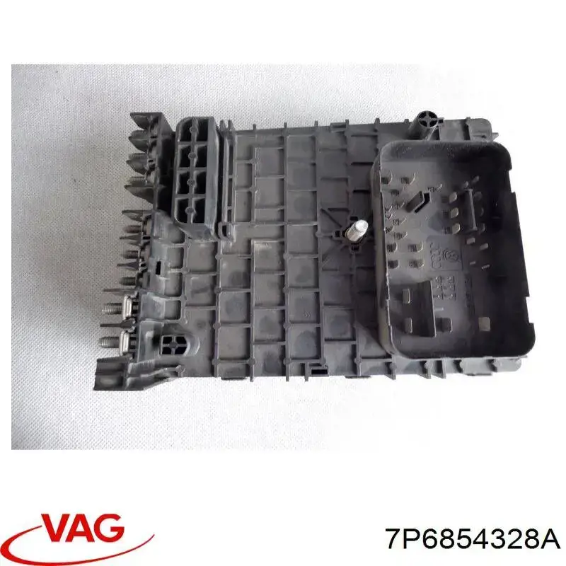 Listwa ochronna szyby przedniej prawa VAG 7P6854328A cena, od 53,10 USD