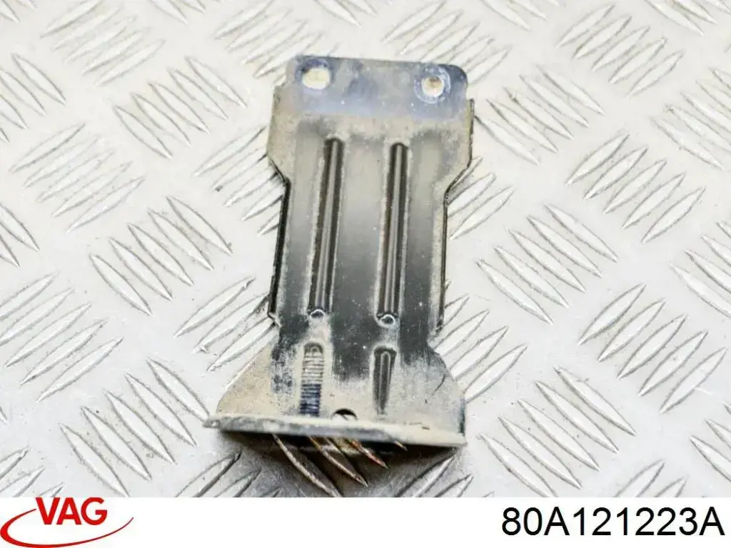 Żaluzja chłodnicy VAG 80A121223A cena, od 392,04 USD