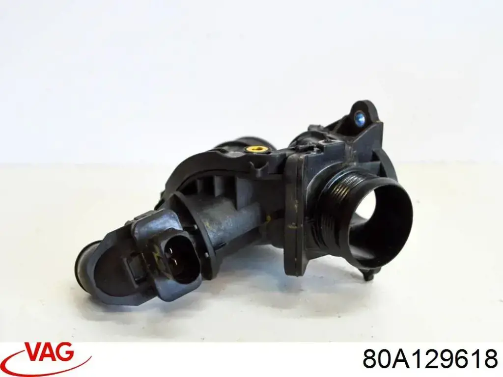 Króciec powietrza, wlot filtra powietrznego VAG 80A129618 cena, od 68,30 USD