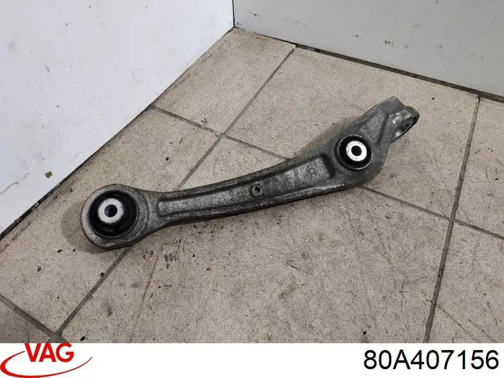 80A407156 VAG Wahacz zawieszenia przedniego dolny prawy