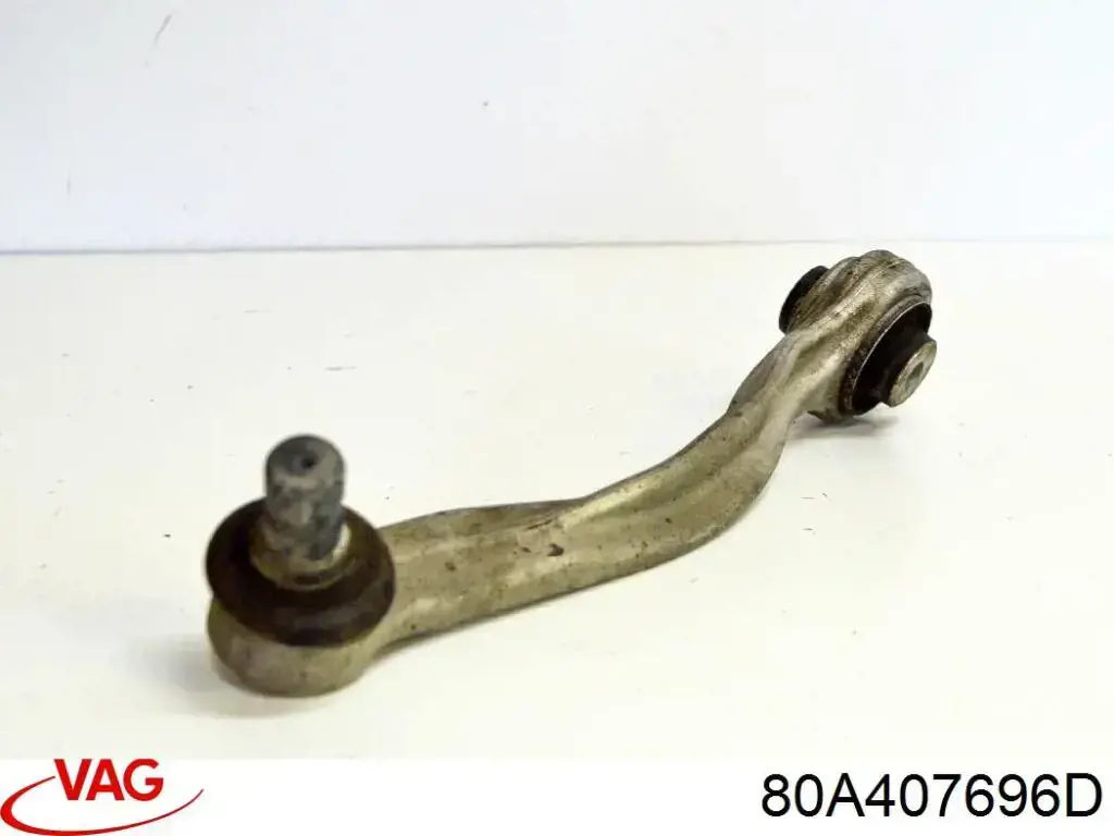 Wahacz zawieszenia przedniego dolny prawy VAG 80A407696D cena, od 119,18 USD