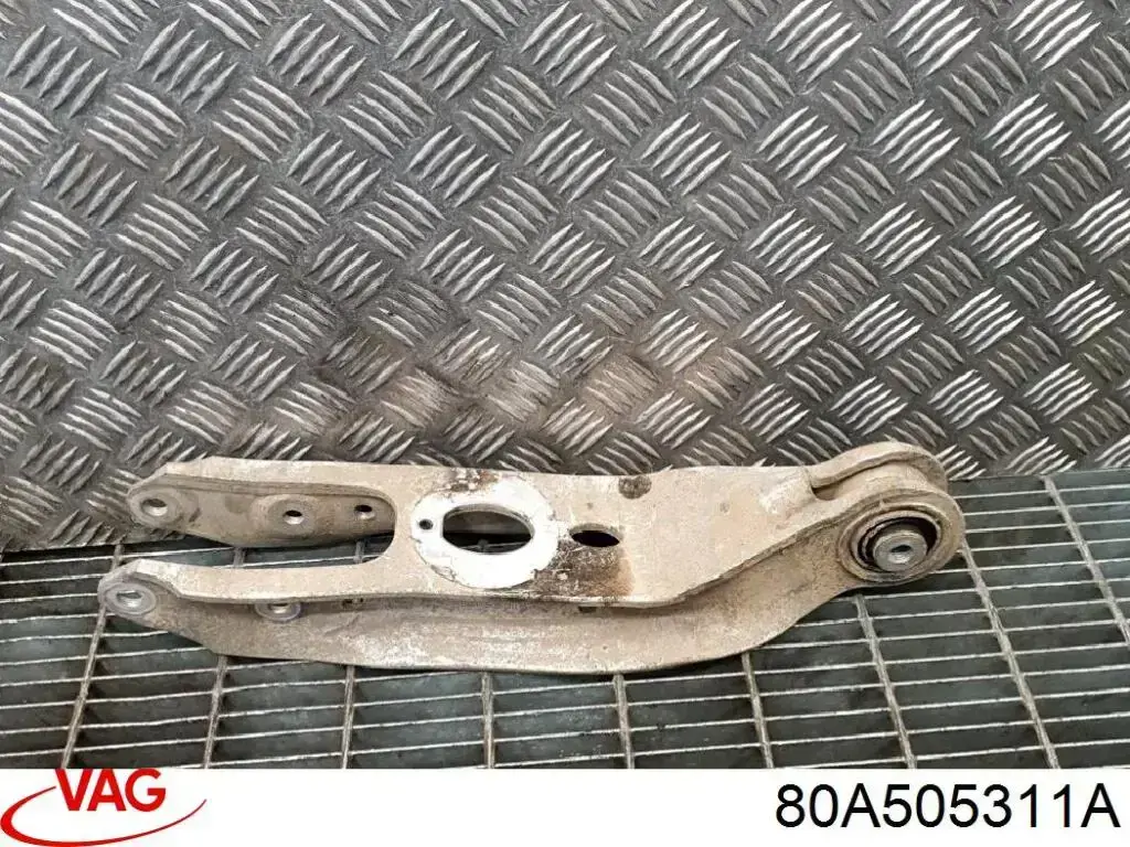 80A505311A VAG Wahacz zawieszenia tylnego dolny lewy/prawy