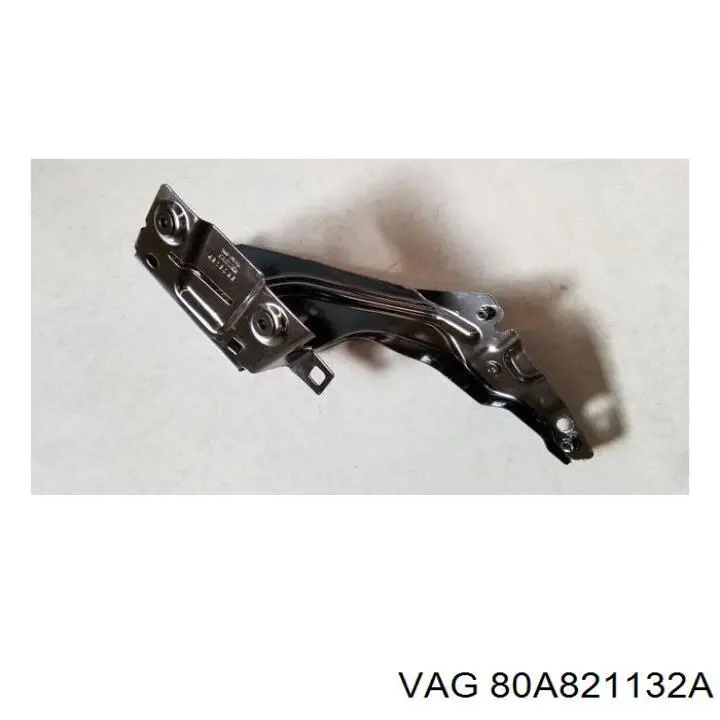 Wspornik do mocowania błotnika przedniego prawy przedni VAG 80A821132A cena, od 76,59 USD