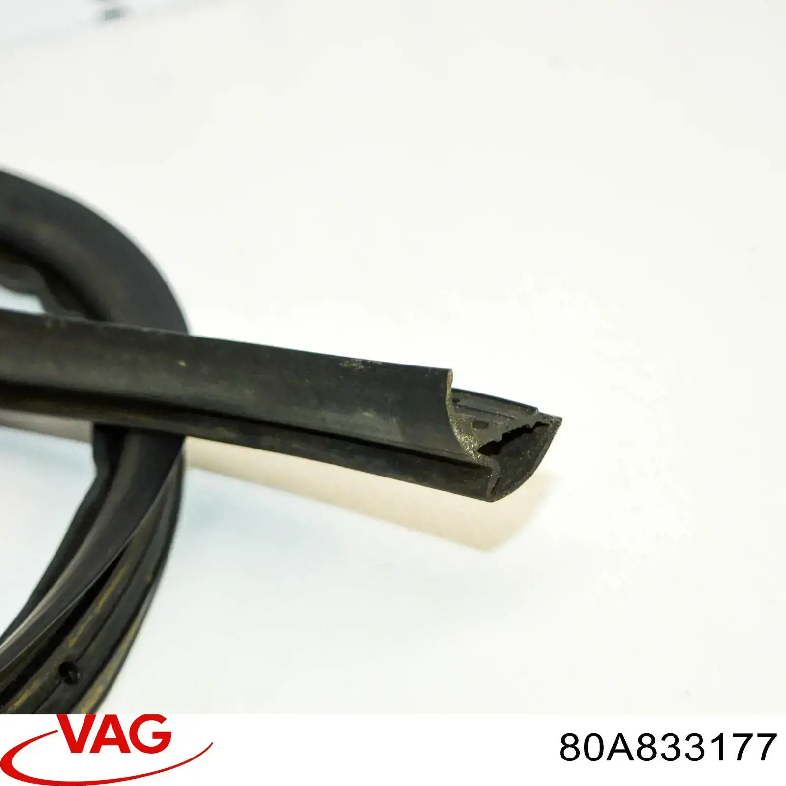  VAG 80A833177 cena, od 31,37 USD