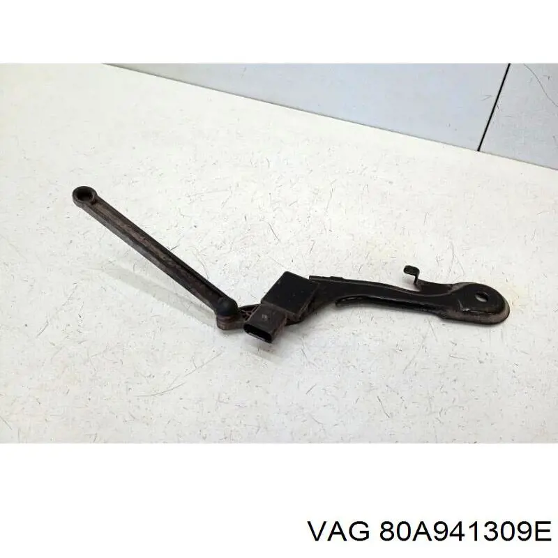Czujnik poziomowania karoserii tylny lewy VAG 80A941309C cena, od 66,46 USD