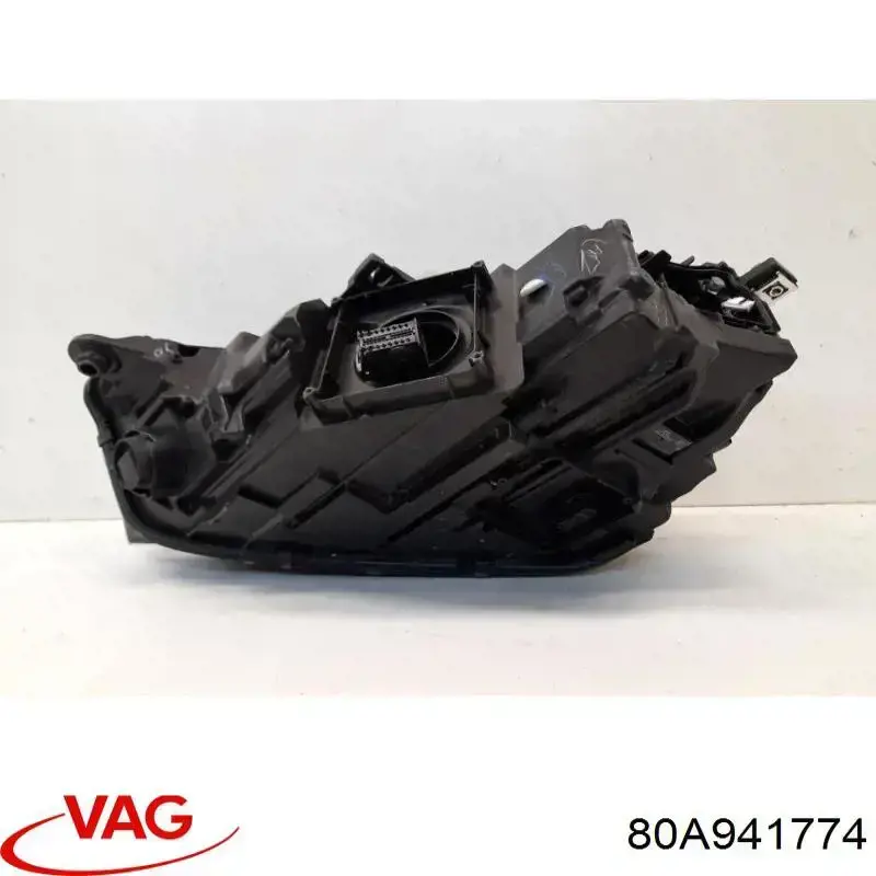 80A941774 VAG Reflektor prawy