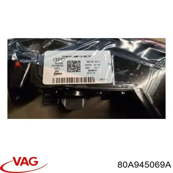 Lampa zespolona zderzaka tylnego lewa VAG 80A945069A cena, od 292,38 USD
